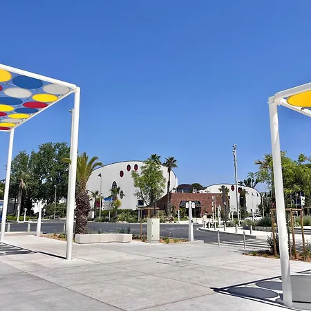 Renove Climatise Avec Parking Prive Pres Des Plages, Commerces Et Restaurants - Fr-1-716-68 * La Grande-Motte