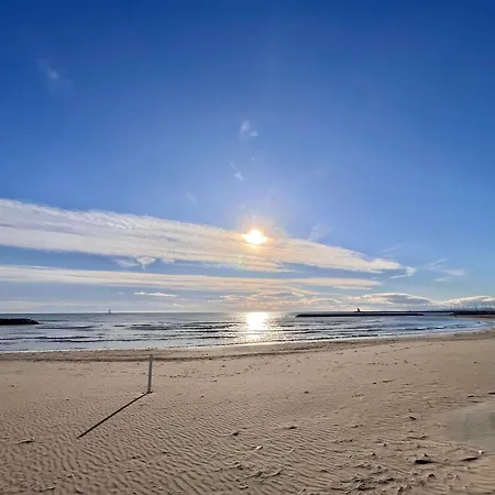 Renove Climatise Avec Parking Prive Pres Des Plages, Commerces Et Restaurants - Fr-1-716-68 * La Grande-Motte